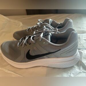 NIKE CU3517 014 MEN'S NIKE RUN SWIFT 2 GREY/ BLACK/WHITE RUNNING SHOES